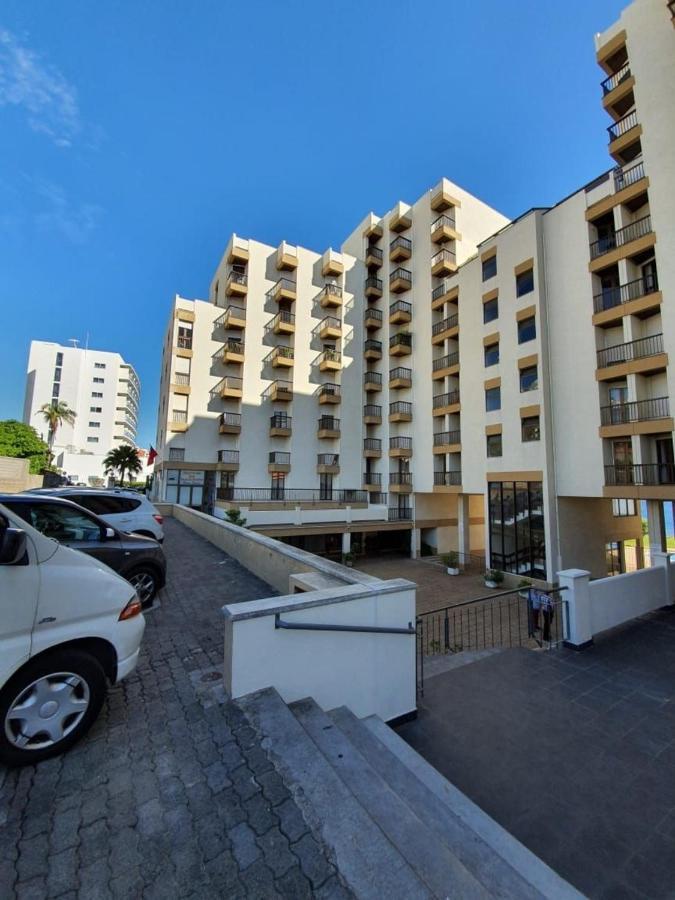 Sunrise Glances & Free Parking Apartment Funchal  Bagian luar foto